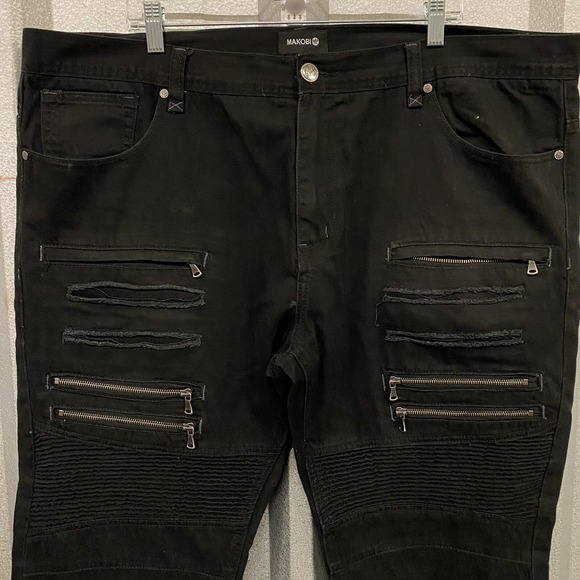 Makobi Moto Mens 42 x 32 Black Denim Jeans Shredded Zippers Rips Slim Leg  Biker